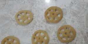 Simple Wheel Shaped Fryums