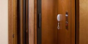 Manual Passenger Lift