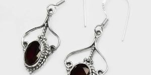 3.2 GM Garnet Gem Stone 925 Sterling Original Silver Earring