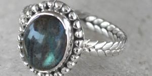 Labradorite Gemstone
