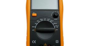 Digital Capacitance Meter