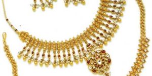 Diamond Gold Necklace Set - 04
