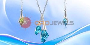Sterling Silver Marquisecut Gemstone with CZ Studded Pendantsets