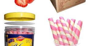 Strawberry Yum Wafer Rolls