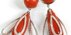 Honey Bee - 18k Diamond Coral Earrings