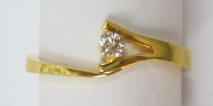 Sovereignty- 18k Single Stone Diamond Ring