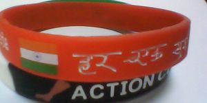 Embossed Silicone Wristband Machine