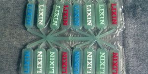 PVC Double Sided Zipper Puller, Injection Moulding Machine