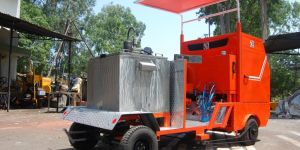 Screed Type Road Marking Machine