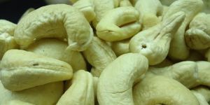 W210 Grade Cashew Nut Kernels