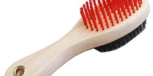 DOG WOODEN BRUSH (L)