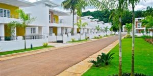 Luxury Villas, Apartments