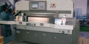 Paper Cutting Machine (QZK-1150M15)