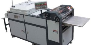 Small Semi Automatic UV Coating Machine (VSGB-460660M)