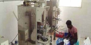 Automatic Pouch Packing Machine