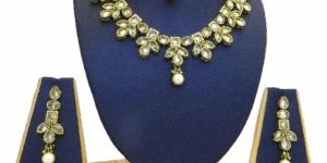 NS-6 Necklace Set