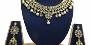 NS-9 Necklace Set