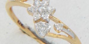 Ladies Ring with Flower