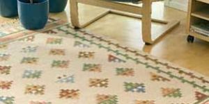 Kloestro Handwoven Carpet