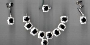 Stone Studded Necklace Set