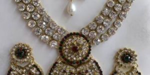 Pearl Fitting Necklace