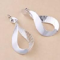 Plain Silver Earring