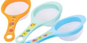 PLASTIC STRAINERS FLOWER