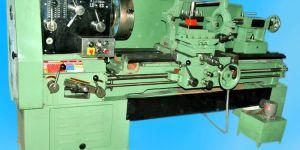 Heavy Duty All Geared Lathe Machine
