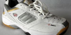 Badminton Shoes Gold