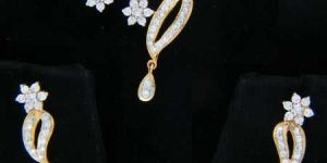 Gold Diamond Pendant Set - JV21