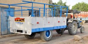 Hydraulic Tractor Trolley