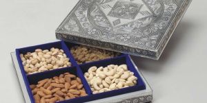 Square Shaped Dry Fruit Box
