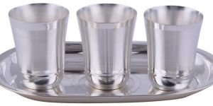 Gsm Silver Plated Mayuri Glass Set with Oval Tray 4 Pcs. ( 17cmx26cmx8cm)