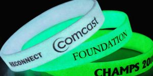 Dark PVC Silicone Wrist Bands Glow