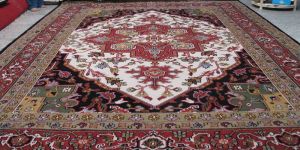 Hand Knotted Serapi Carpets