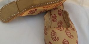Hi-Fashion Hand Block Print Leather Mojari