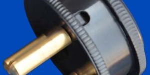 3 Pin Plug Top