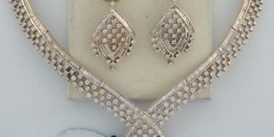 18 Karat Gold Necklace Set