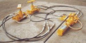 Hydraulic Track Lifting Cum Slewing Device ( TRALIS ) 15 TON Capacity