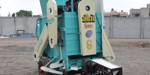 Groundnut Thresher (Double Blower)