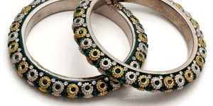 Green Lac Female Bangle